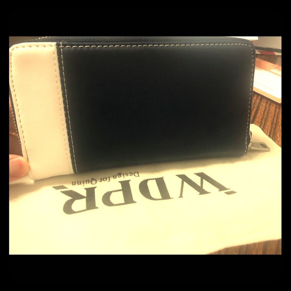 A purse